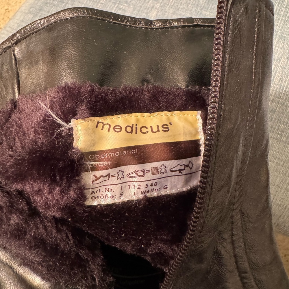 Medicus Black Leather Boots